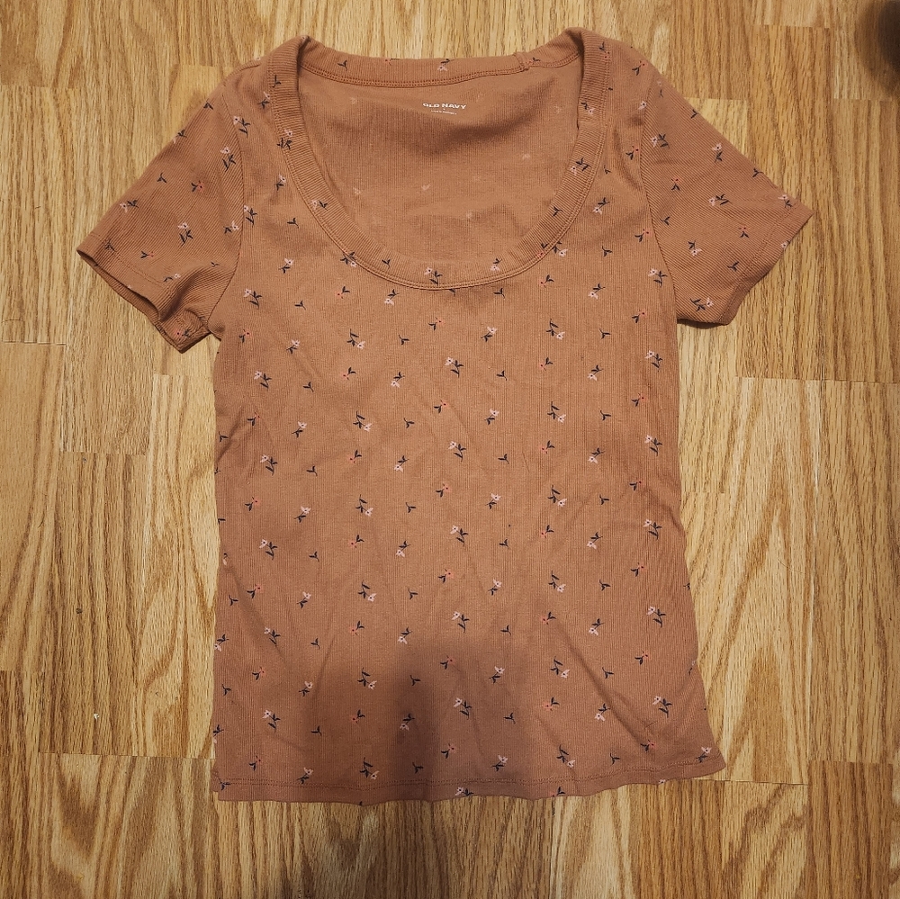 Scoop Neck T Shirt
